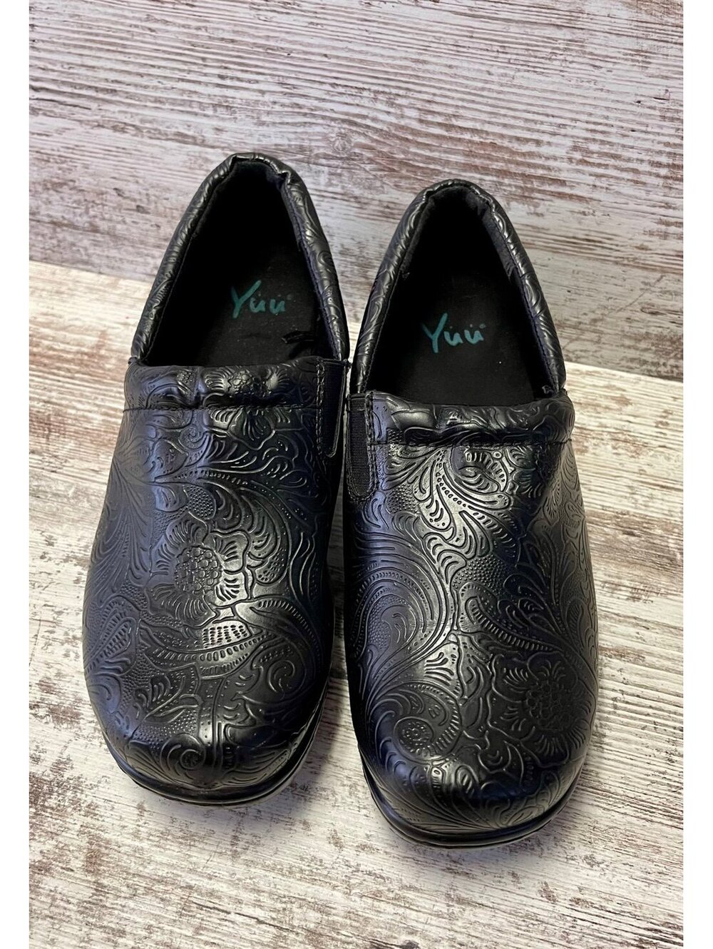 YUU womens shoes